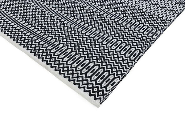 Hause Black - Love Is A Rug