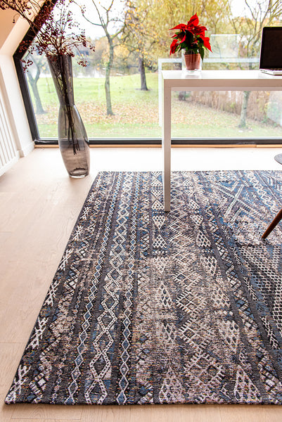 Kilim Black Large - Love Is A Rug